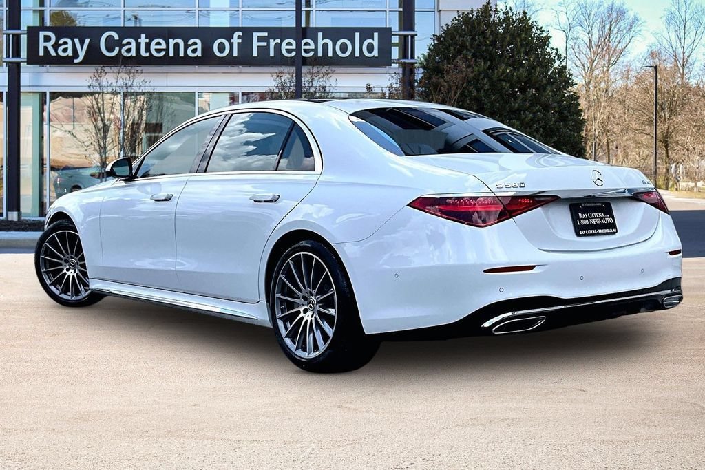New 2026 MANUFAKTUR Moonlight White Metallic Mercedes-Benz S 580 image 17