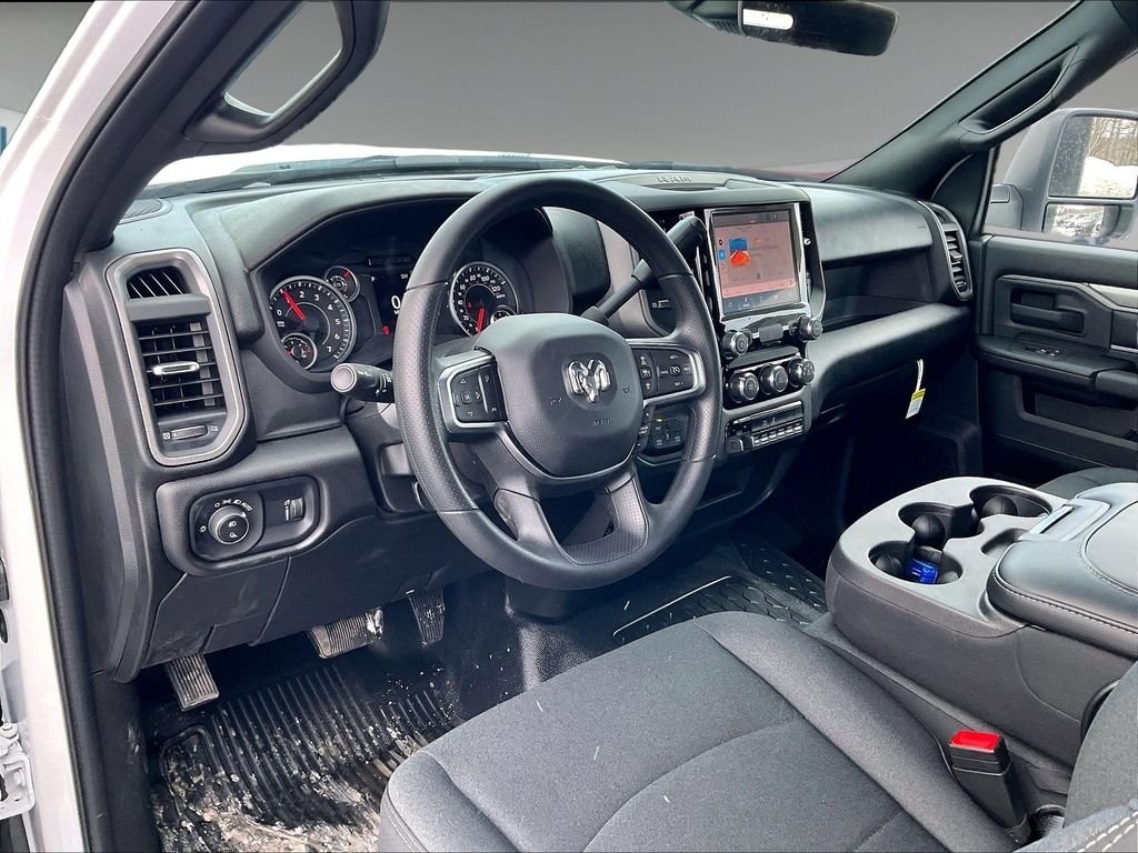 2026 RAM 3500 Chassis Tradesman - Photo 9