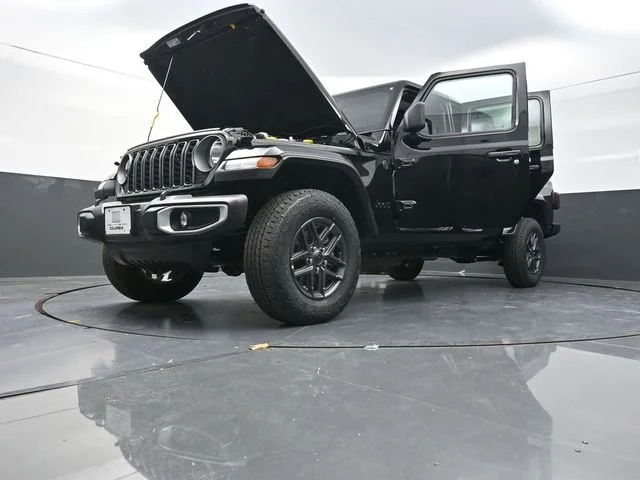 New 2026 Black Clear-Coat Exterior Paint Jeep Sport S image 31