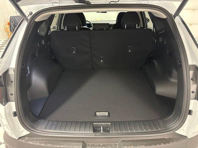 New 2026 White Hyundai SEL AWD image 29