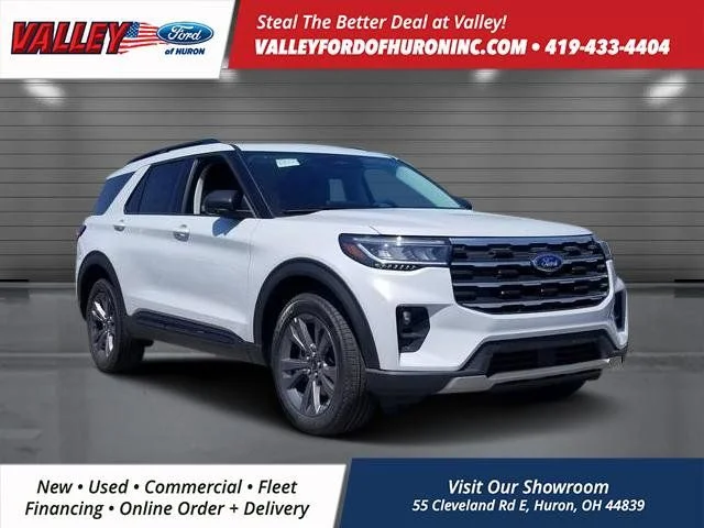 New 2026 Space White Metallic Ford Active image 1