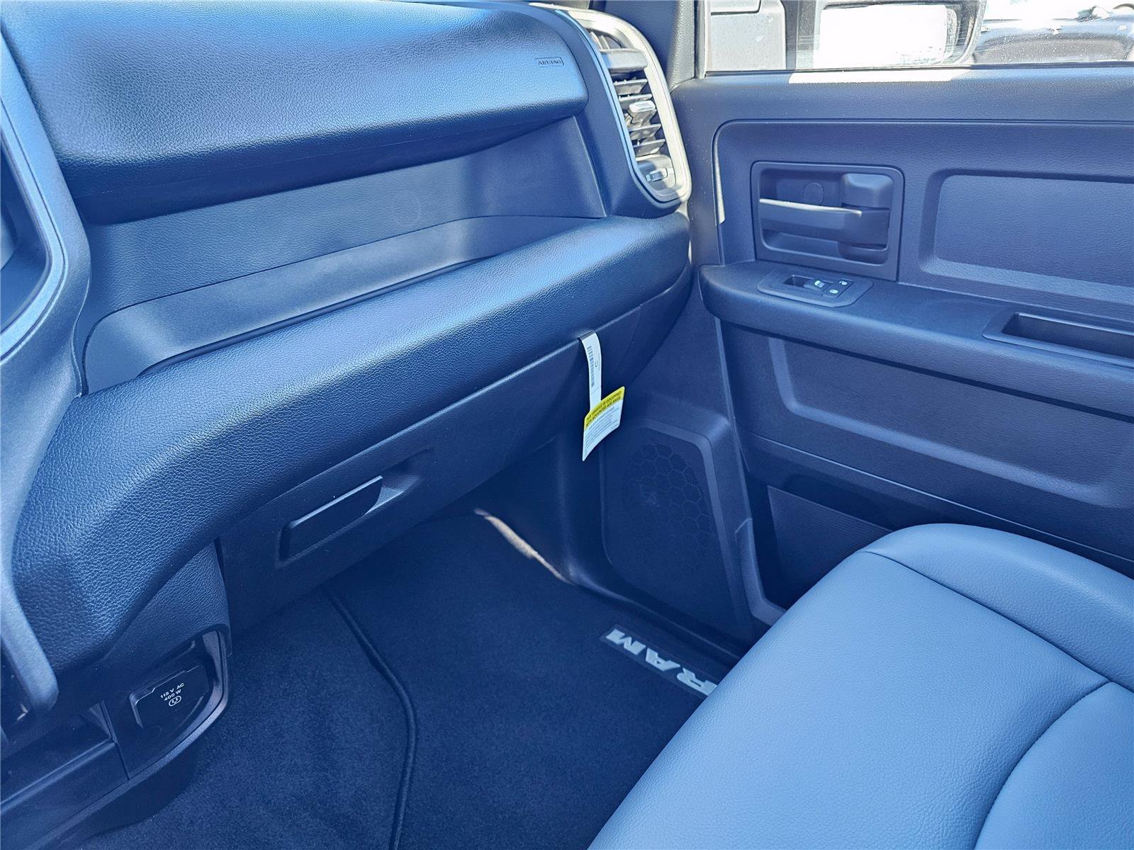 2025 RAM 2500 Tradesman - Photo 26