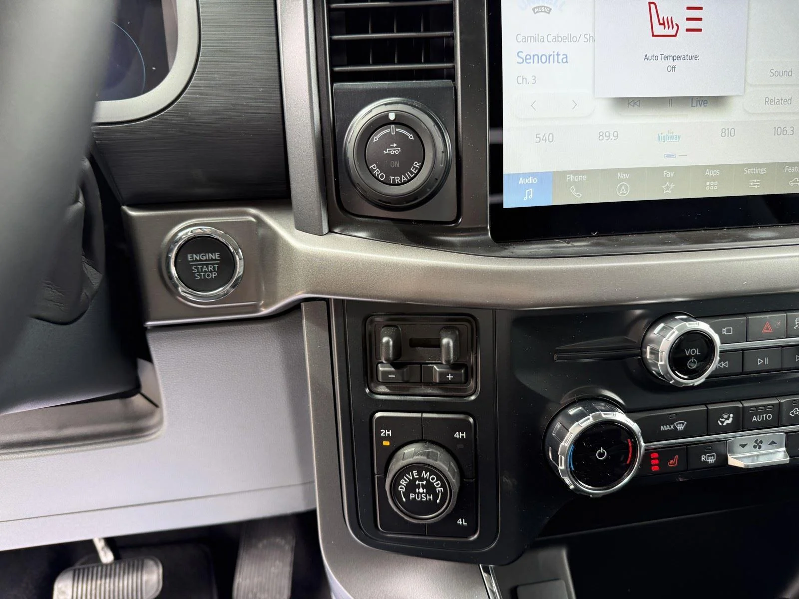 New 2026 Avalanche Ford XLT image 23