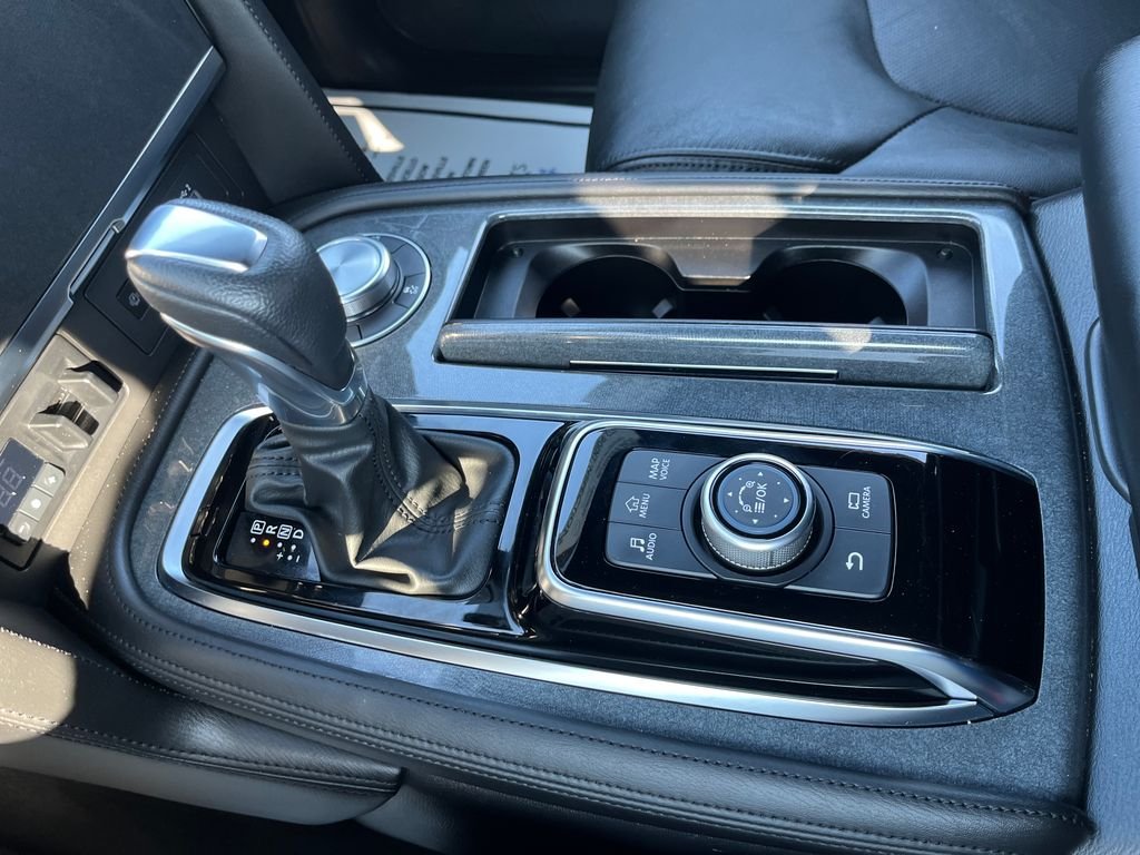 Used 2024 Black Nissan SL image 21