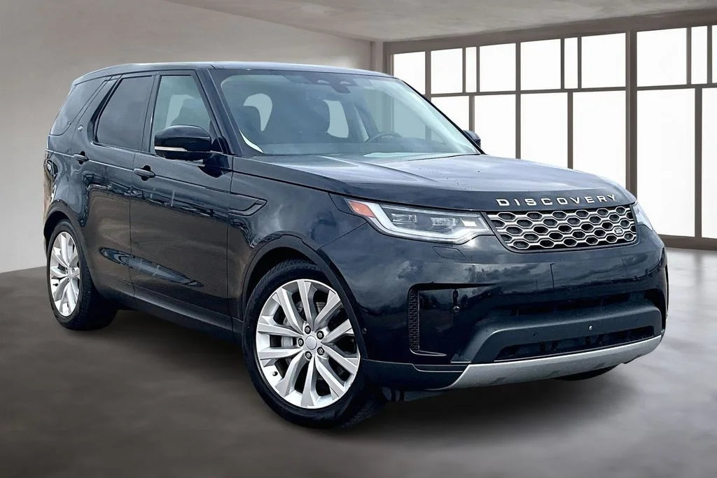 Used 2024 Santorini Black Metallic Land Rover S image 11