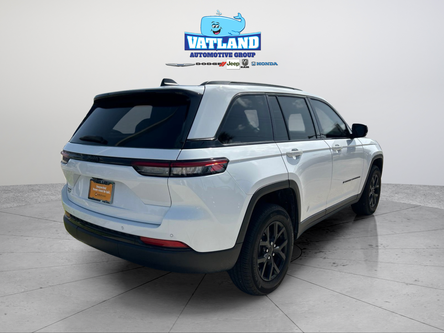 Certified Used 2024 White Jeep Altitude image 5