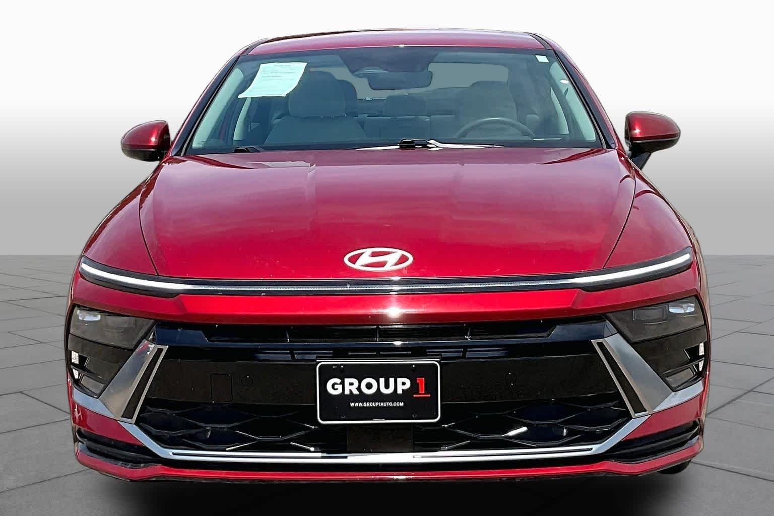 Used 2024 Ultimate red Hyundai SEL image 4