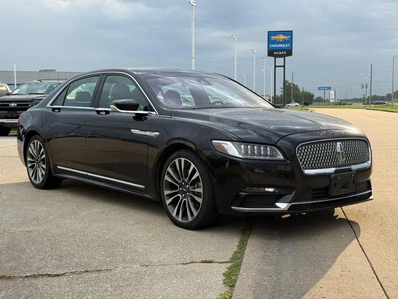 Used 2020 Black Lincoln Reserve AWD image 8