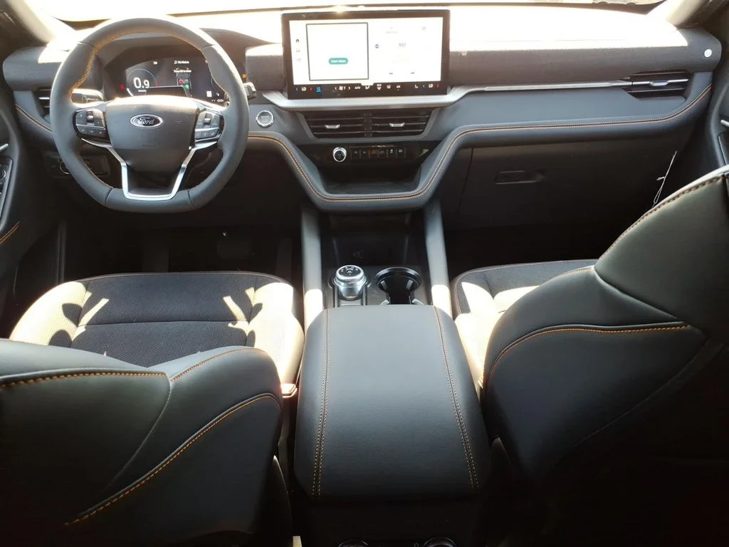 New 2026 Agate Black Metallic Ford Tremor® image 10
