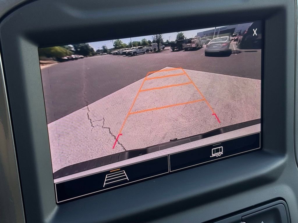 View vehicle photo 4