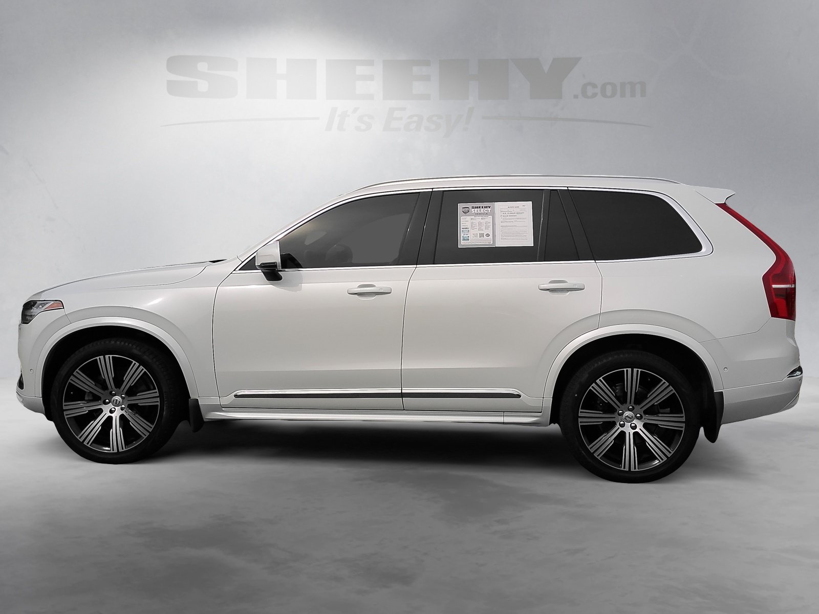 Used 2023 White Volvo Ultimate image 16