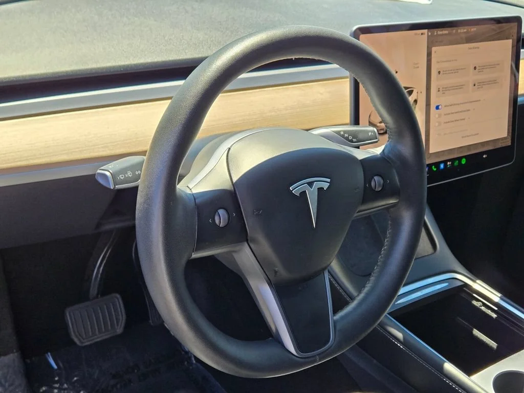 Used 2023 White Tesla Long Range image 18