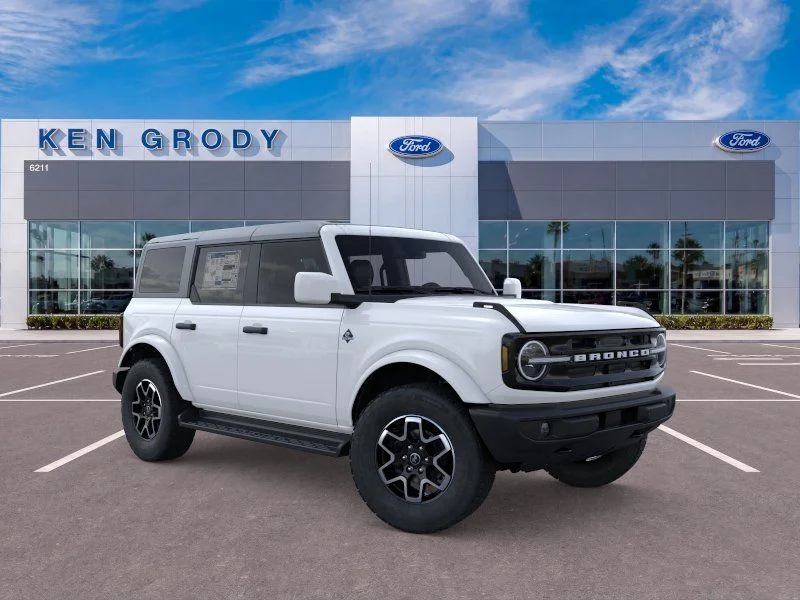 2026 Ford Bronco Outer Banks 4x4's photo
