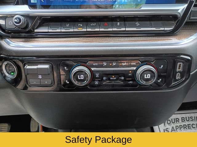Used 2025 Black Chevrolet LT image 16