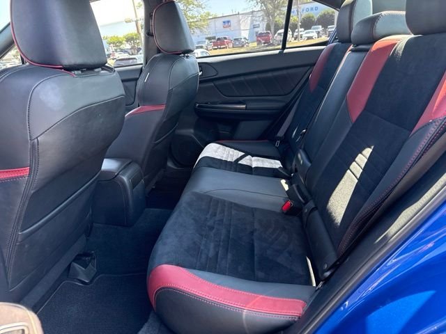 Used 2020 Blue Subaru Premium image 8