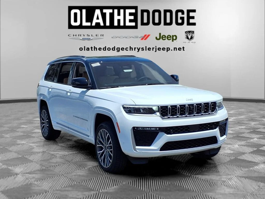 New 2026 Bright White Clear-Coat Exterior Paint Jeep Summit image 29