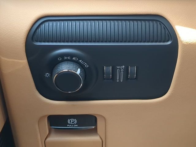 New 2026 High Gloss Black Exterior Paint Jeep Summit Reserve image 31
