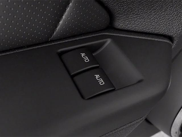 Used 2014 Oxford White Ford GT Premium image 20