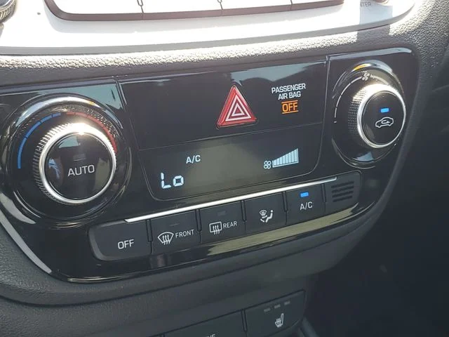 Used 2022 Blue Hyundai Limited image 28