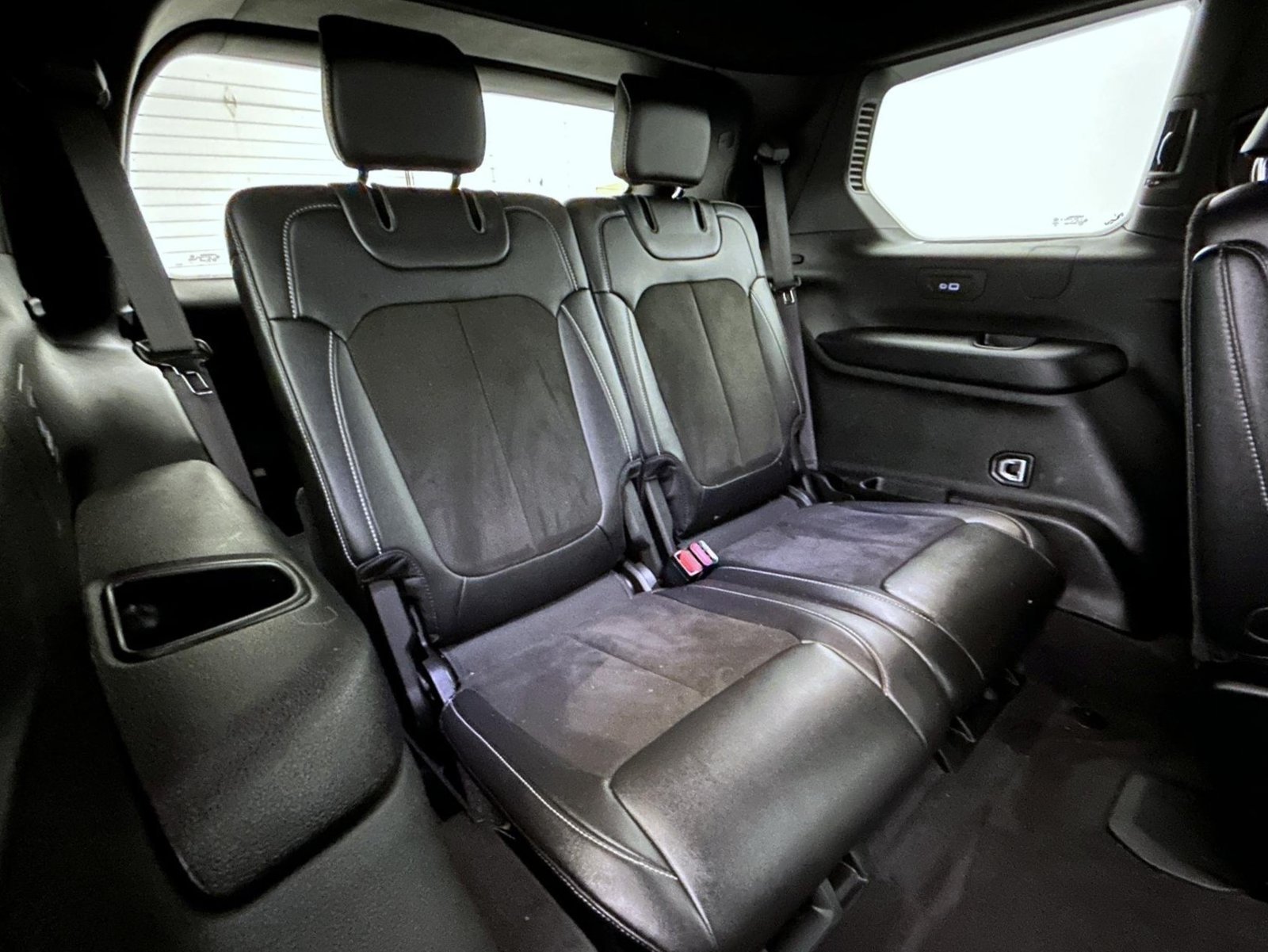 Used 2023 Red Jeep Altitude image 19