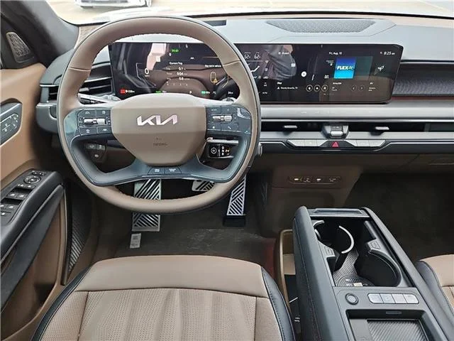 New 2026 Wolf Gray Ebony Black Roof KIA GT-Line (A1) All-Wheel Drive image 8