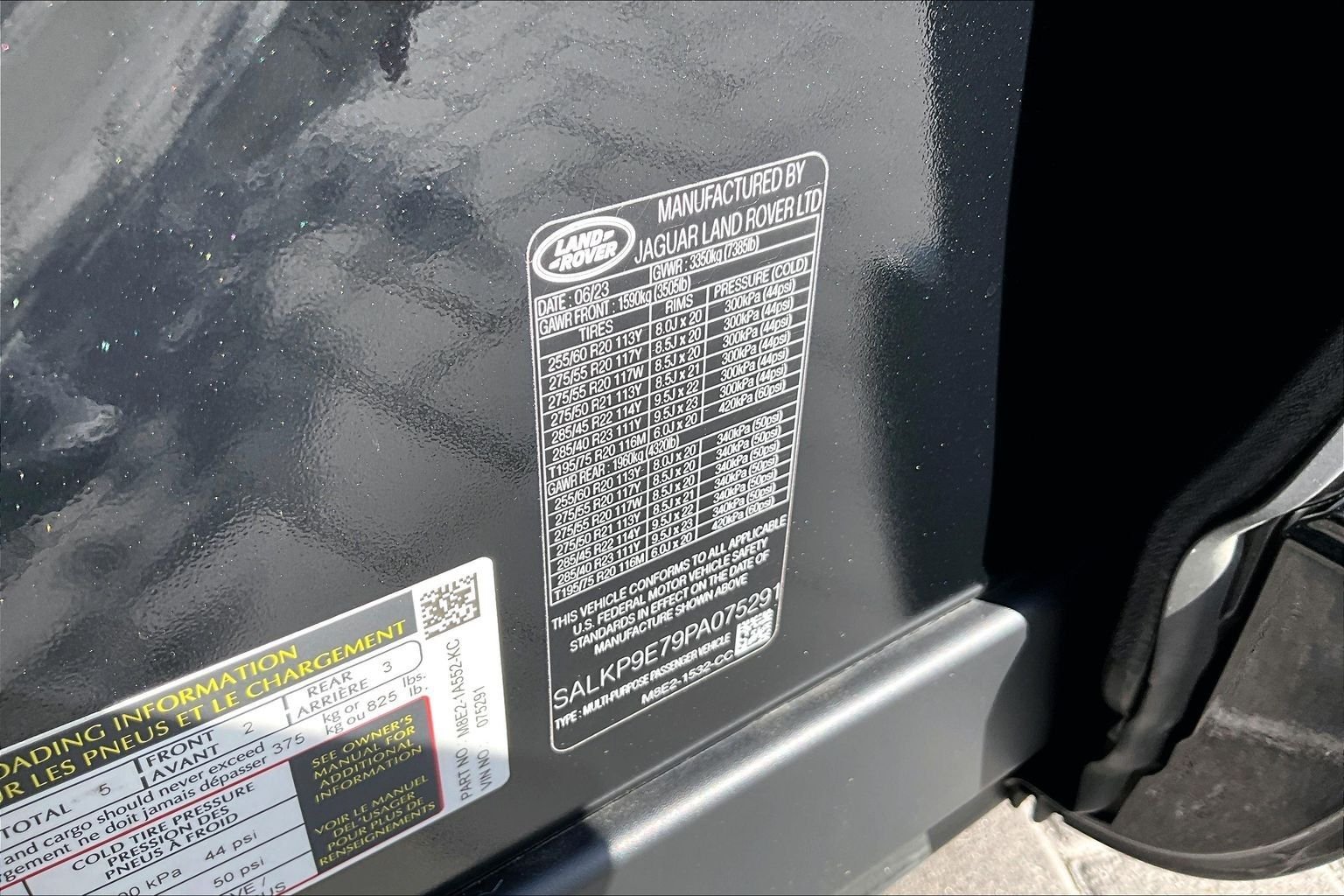 Used 2023 Black Land Rover SE image 34