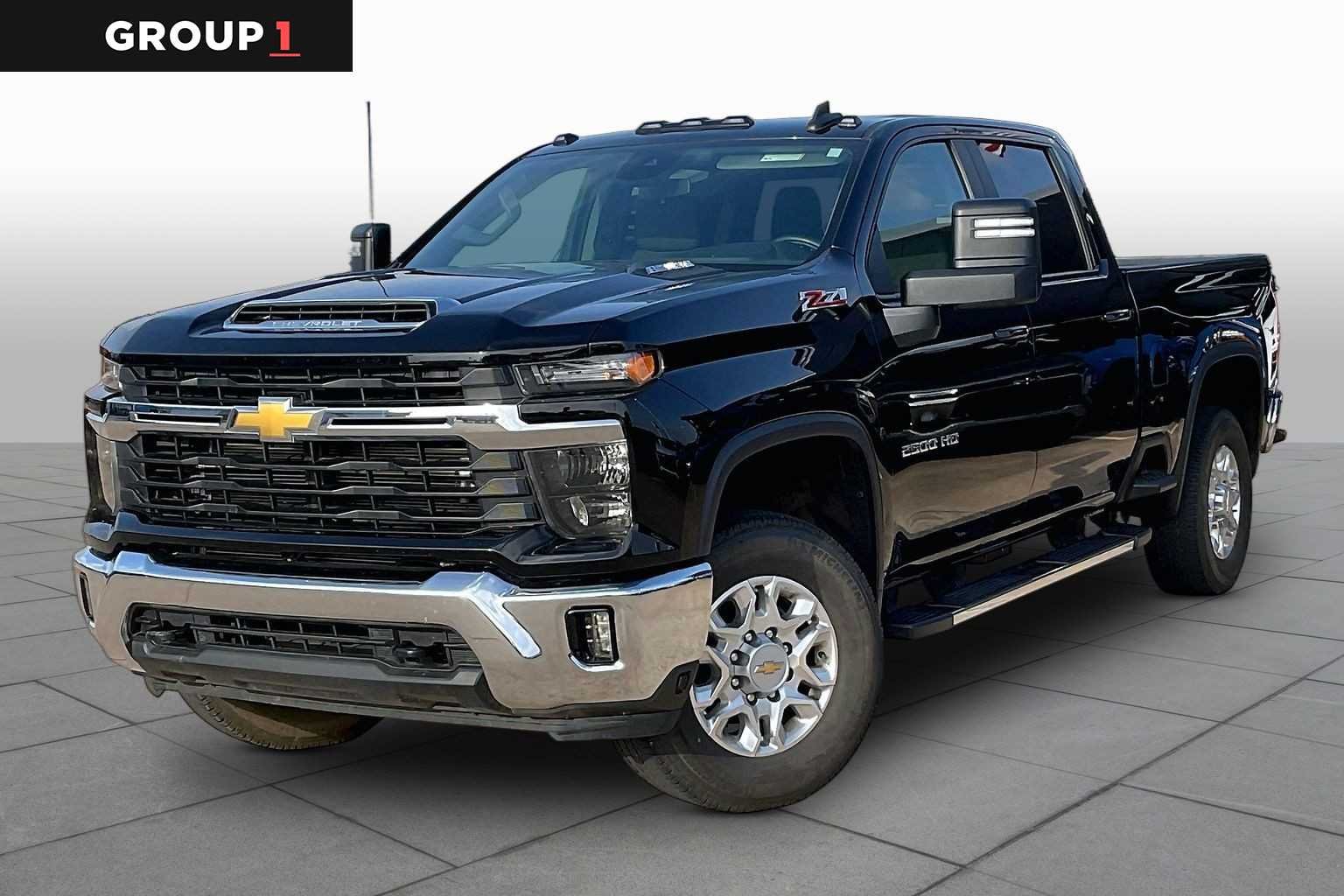 2024 Chevrolet Silverado HD LT 4WD Crew Cab Standard Box's photo