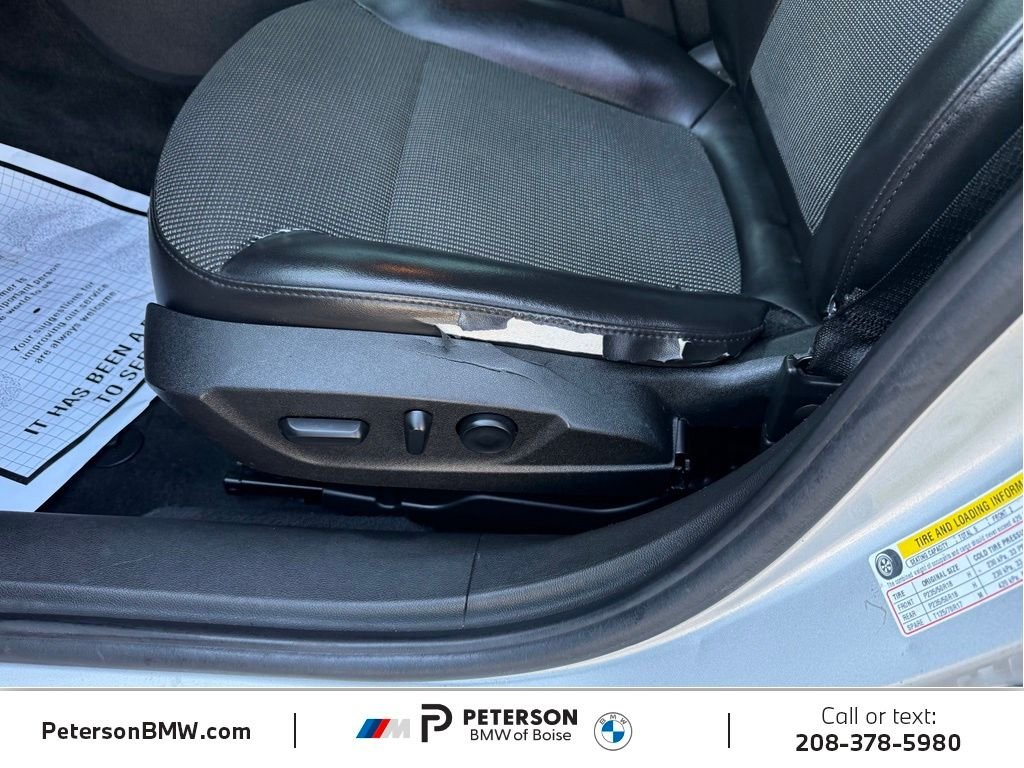 Used 2014 Silver Chevrolet LT image 19