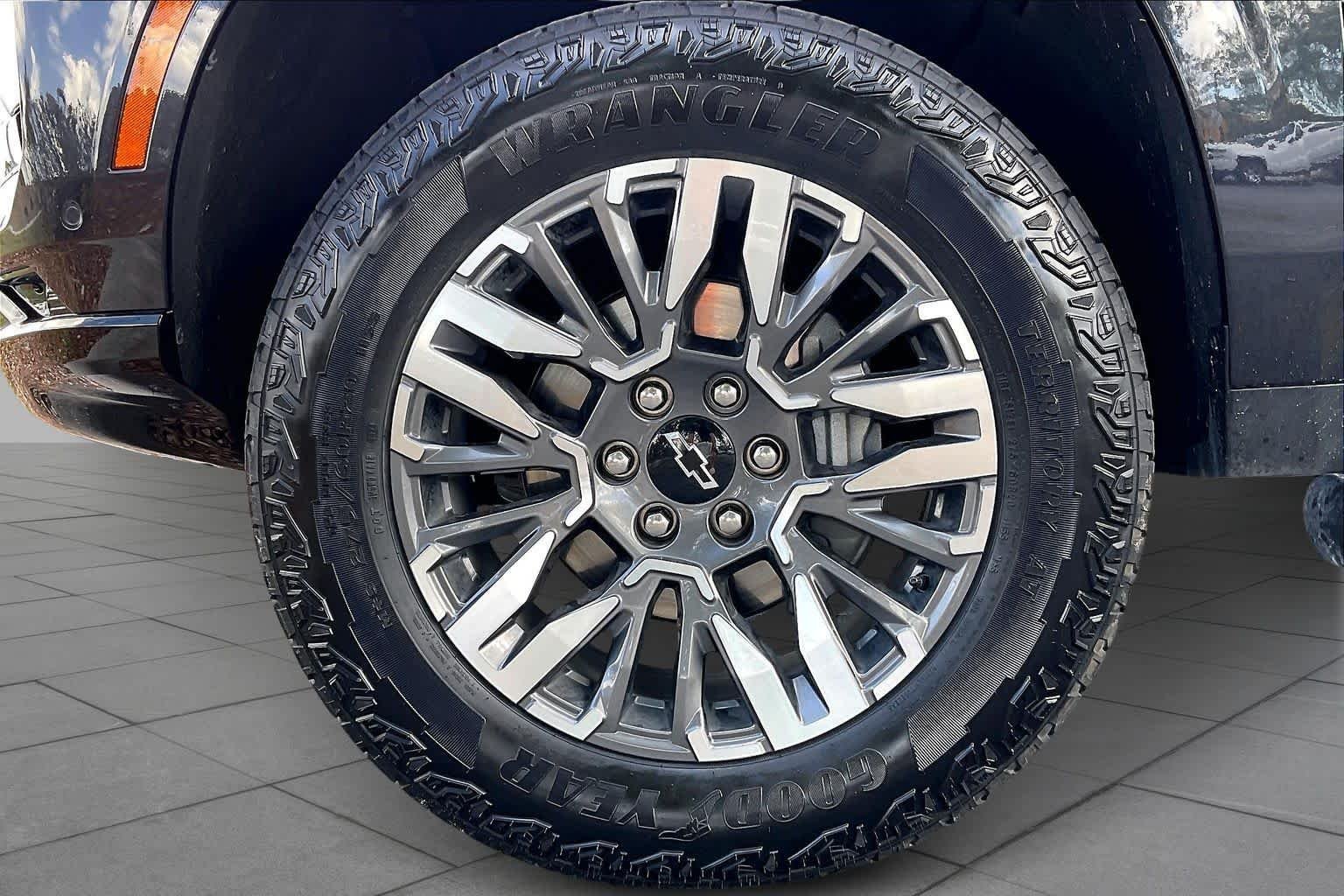 2025 Chevrolet Tahoe Z71 - Photo 10