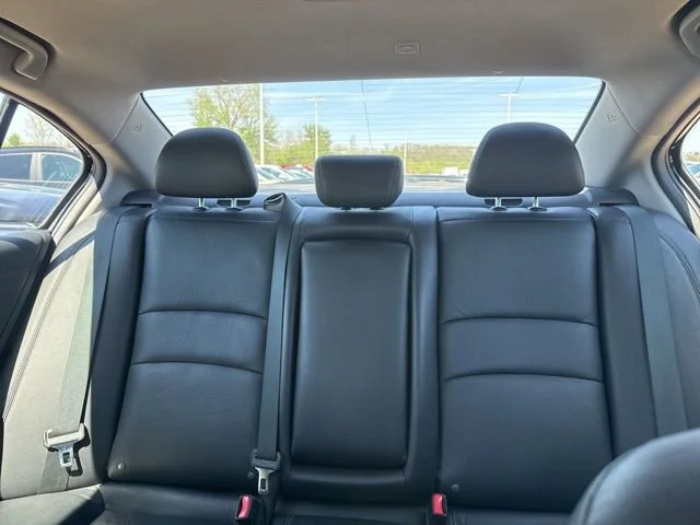 Used 2016 Black Honda EX-L image 35