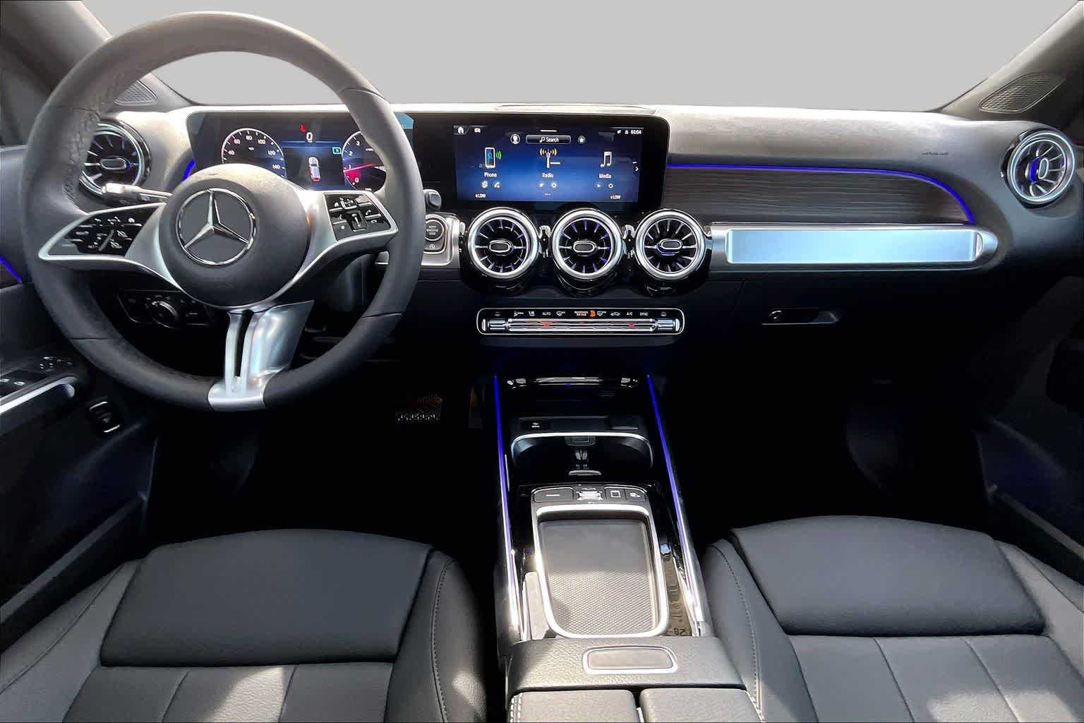 Used 2026 Cirrus Silver Metallic Mercedes-Benz GLB 250 image 8