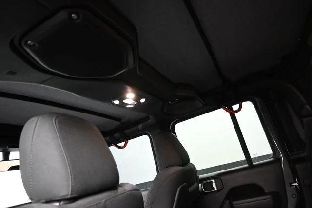 Used 2022 Gray Jeep Mojave image 19