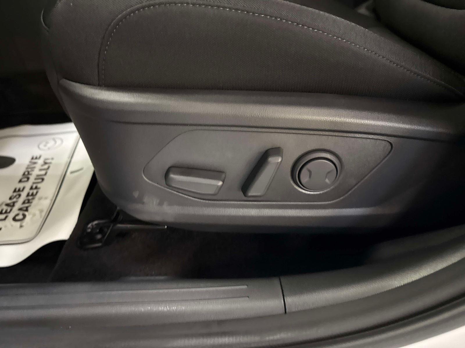 New 2025 Creamy White Pearl Hyundai SEL image 20