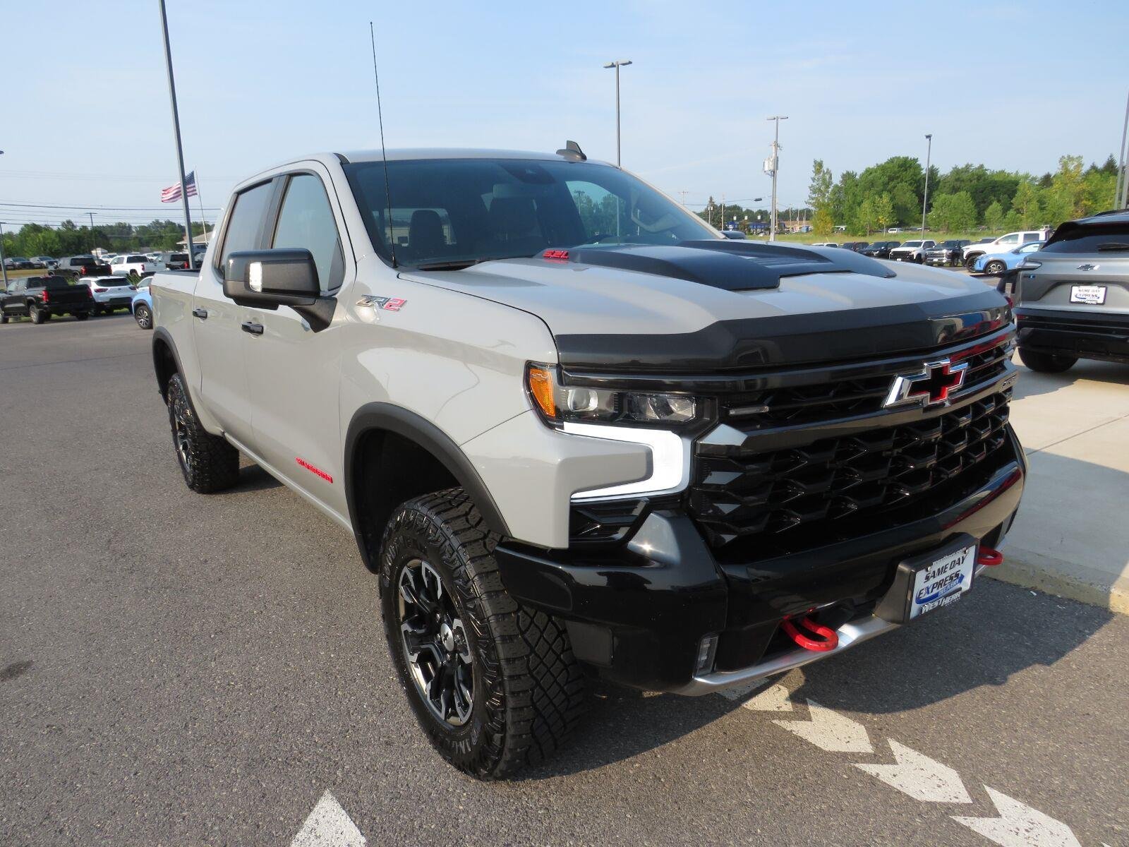 Used 2024 Slate Gray Metallic Chevrolet ZR2 image 2