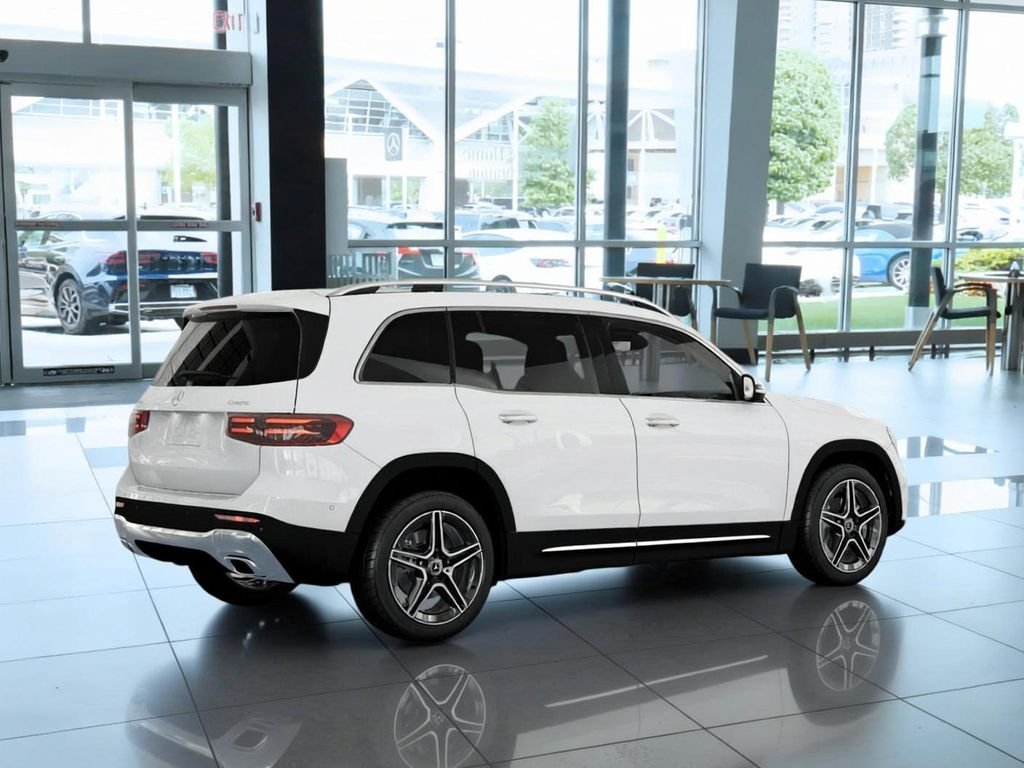 New 2026 Polar White Mercedes-Benz GLB 250 image 19