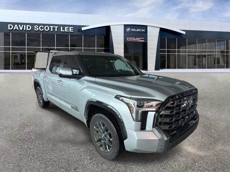 Used 2025 Celestial Silve Toyota Platinum image 5