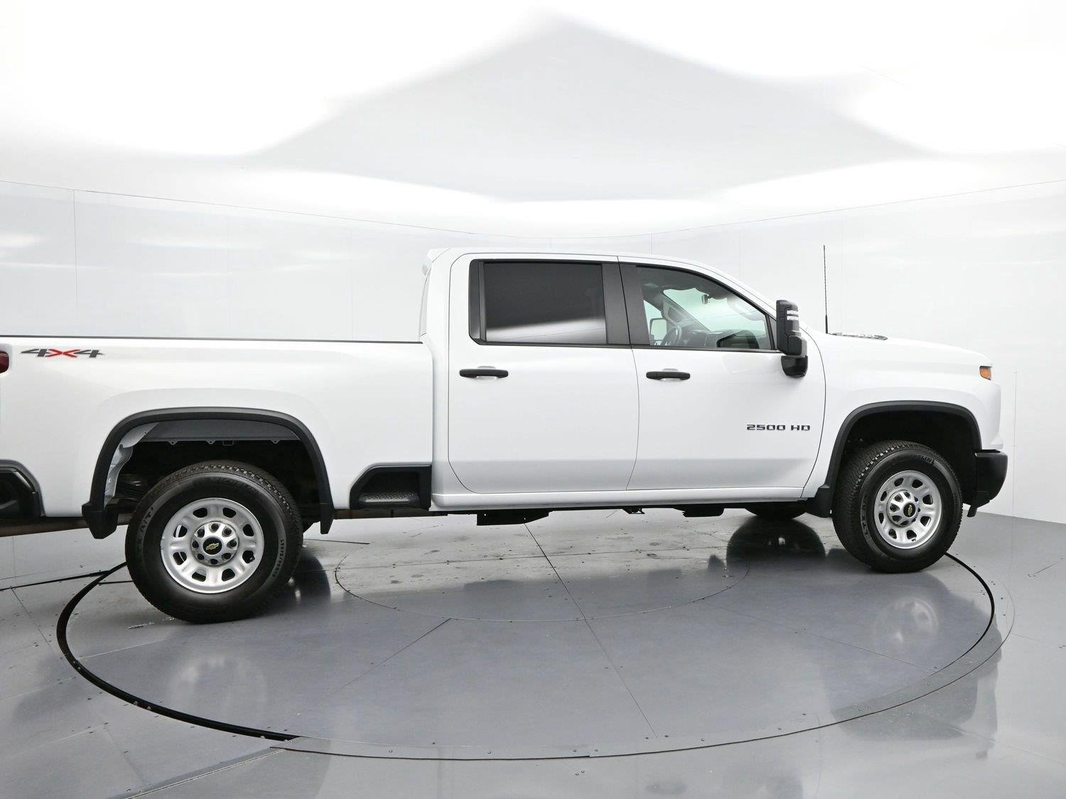 Used 2025 Summit White Chevrolet WT image 8