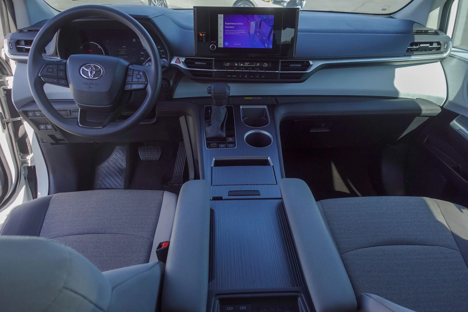 Used 2025 Ice Cap Toyota LE image 10