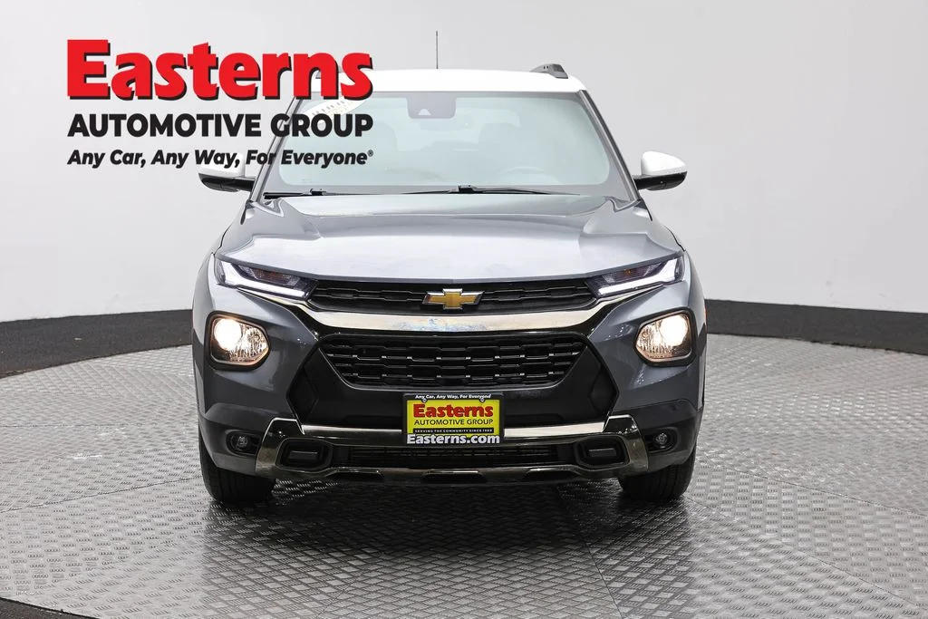 Used 2021 Gray Chevrolet ACTIV image 2