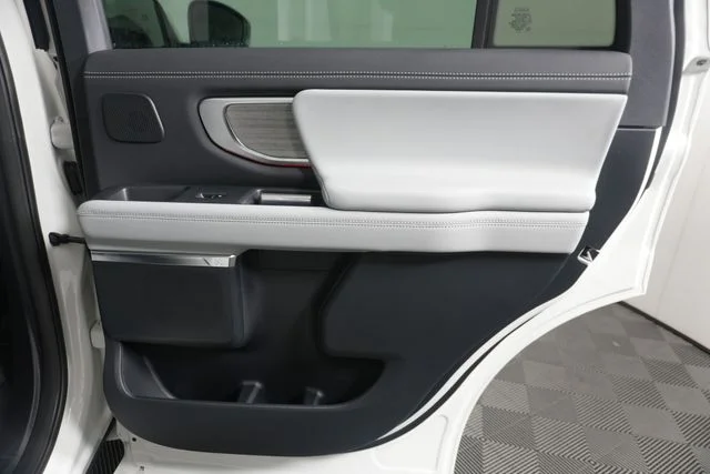 New 2027 Star White Metallic Tri-Coat Ford Platinum image 33