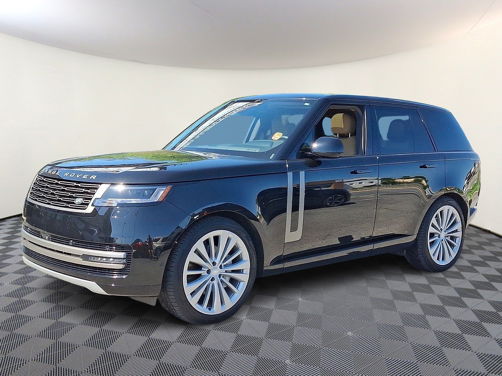 2024 Land Rover Range Rover 3.0 SE SWB's photo