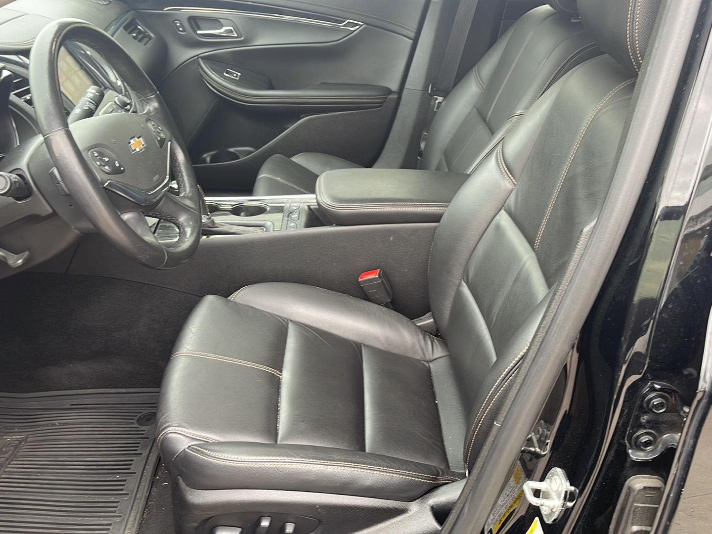 Used 2019 Black Chevrolet LT image 9