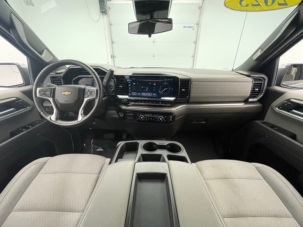 Used 2025 Cypress Gray Chevrolet LT image 3