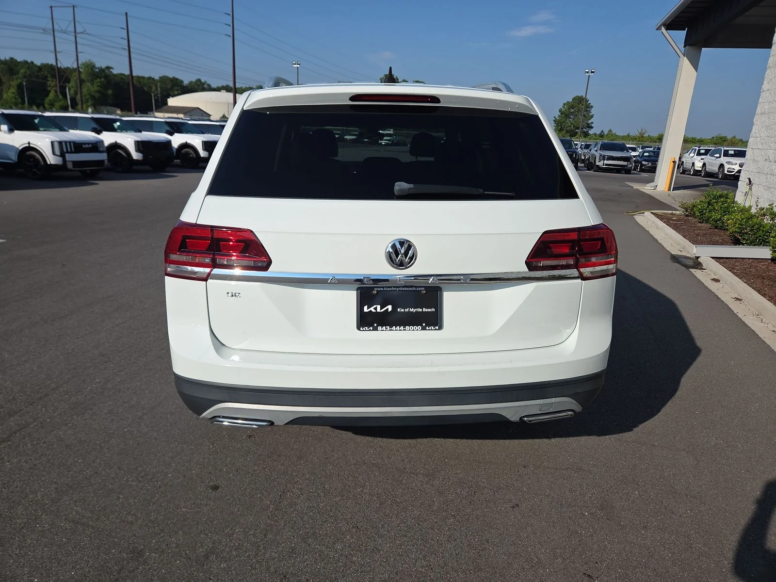 Used 2019 Pure White Volkswagen 2.0T SE w/Technology image 4