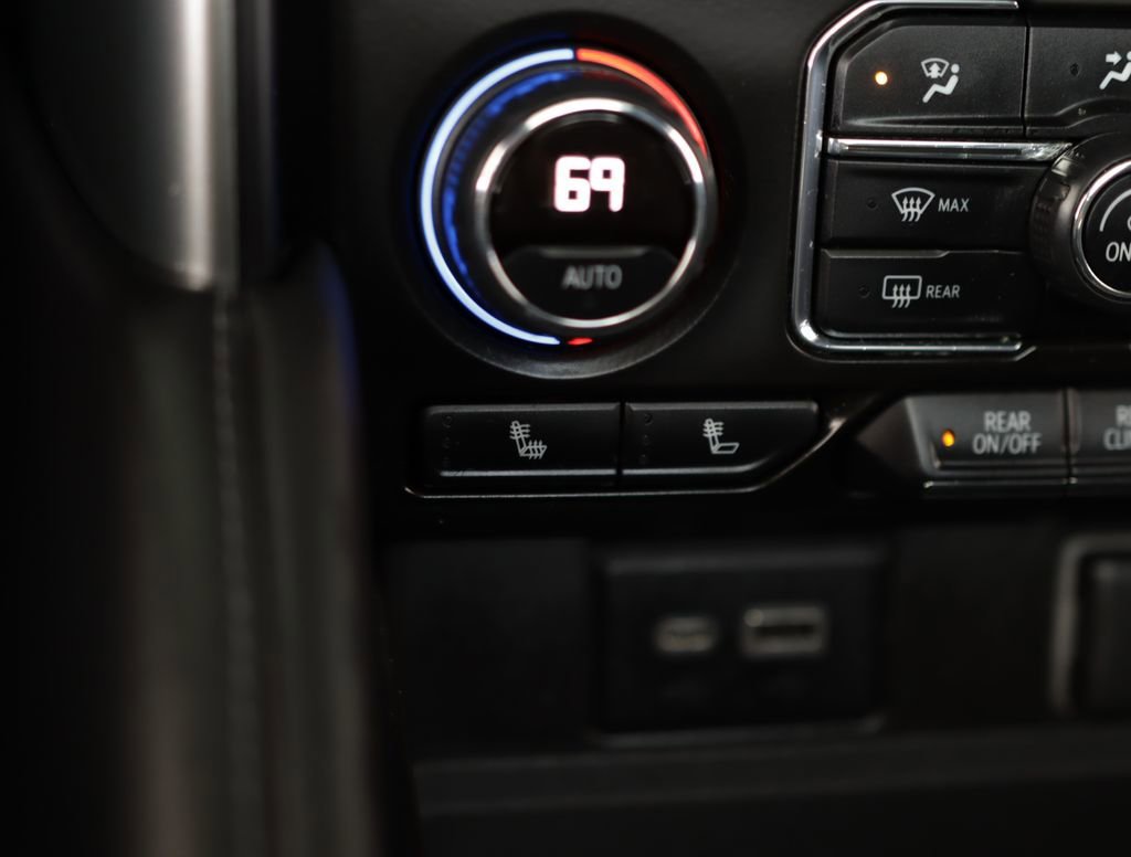 Used 2021 SUMMIT WHITE Chevrolet LT image 20