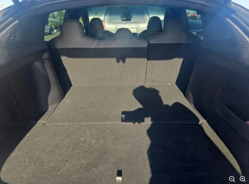 Used 2023 Blue Tesla Base image 8