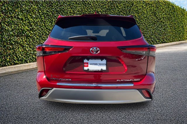 New 2026 Ruby Flare Pearl Toyota Platinum image 5