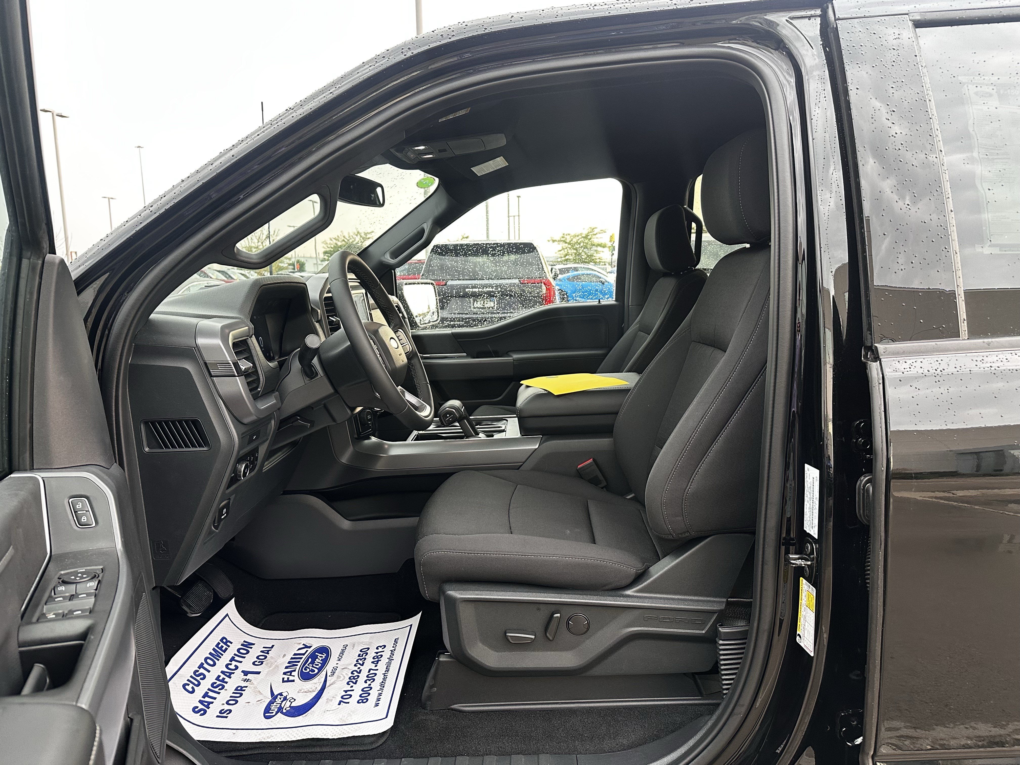 New 2026 Agate Black Metallic Ford XLT image 5
