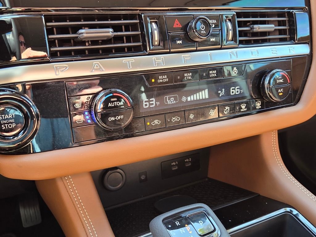 Used 2026 Gray Nissan Platinum image 28