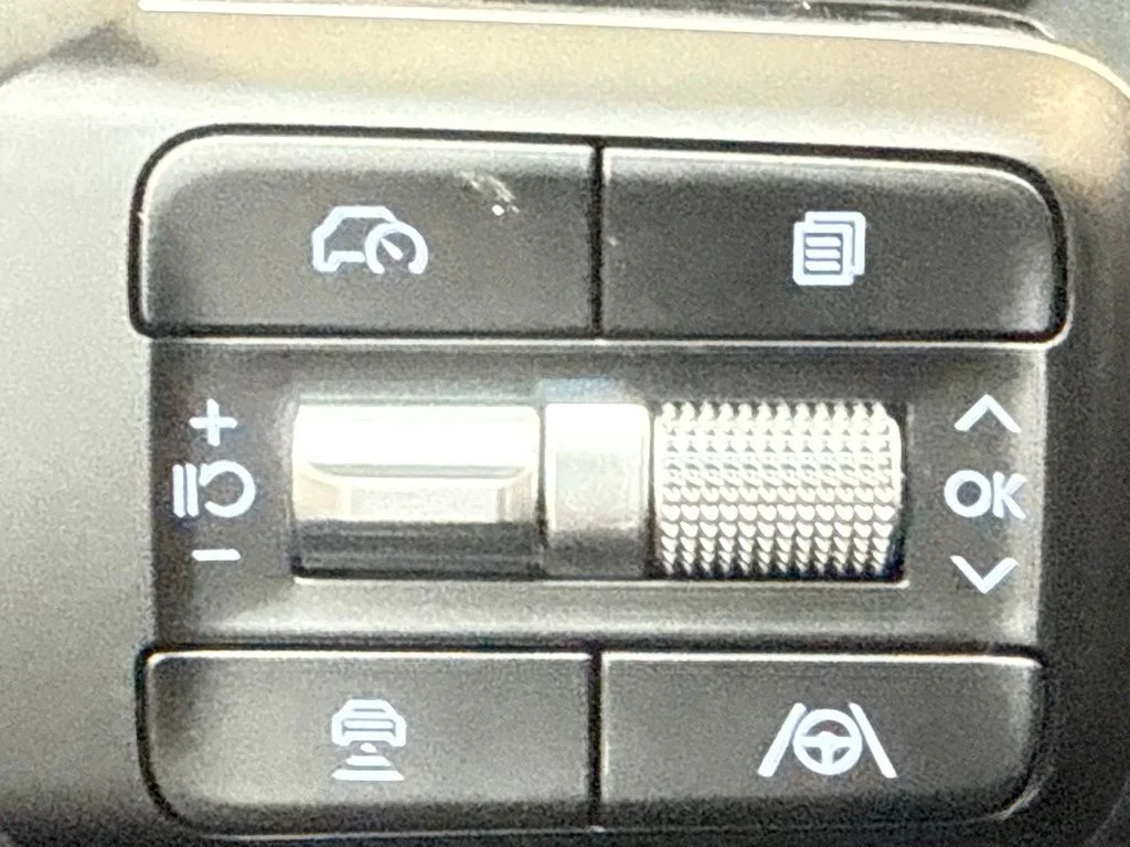 New 2027 Serenity White Hyundai SE image 21